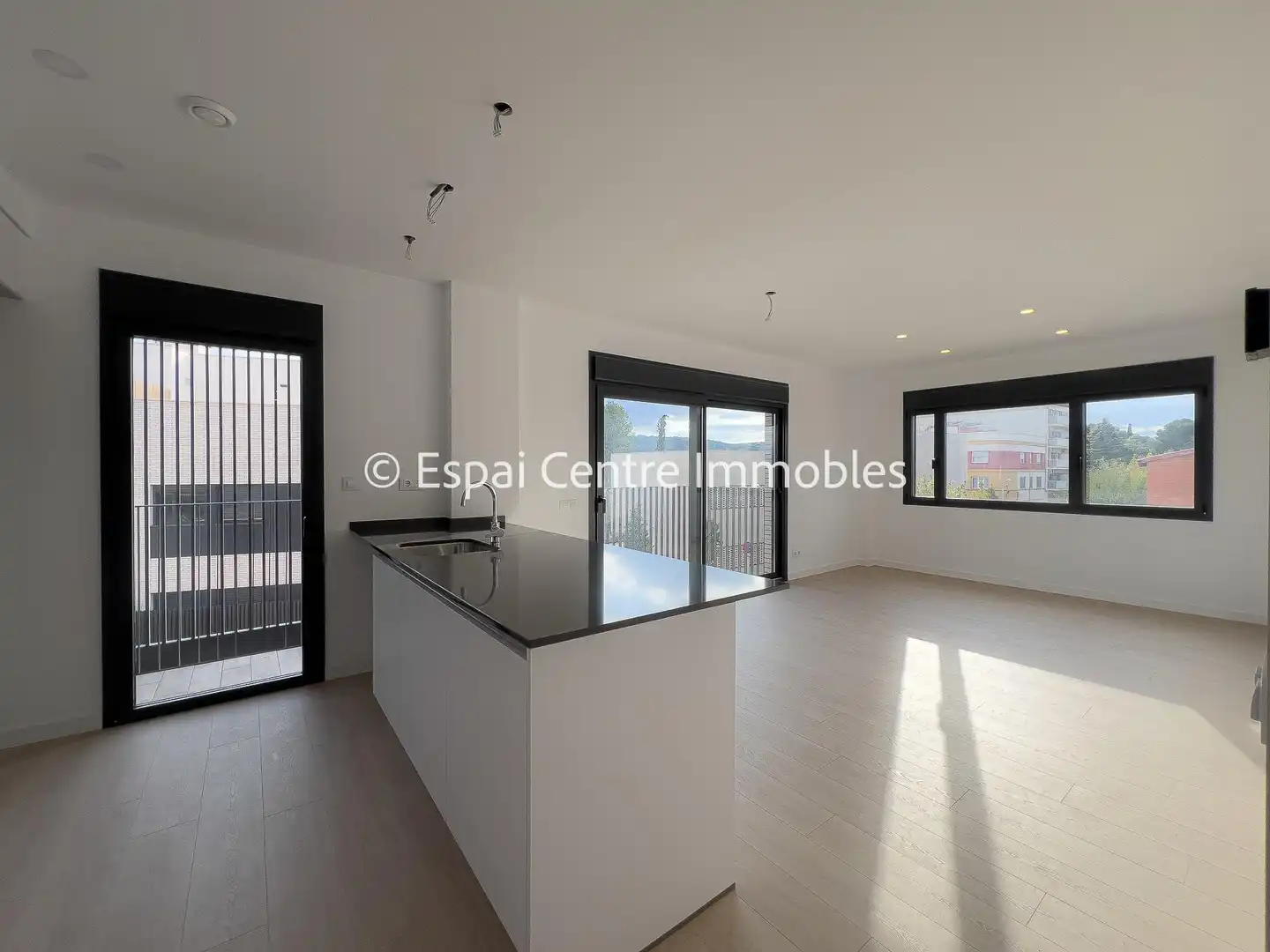 Living room of Flat for sale in Vallirana  with Air Conditioner, Heating and Parquet flooring