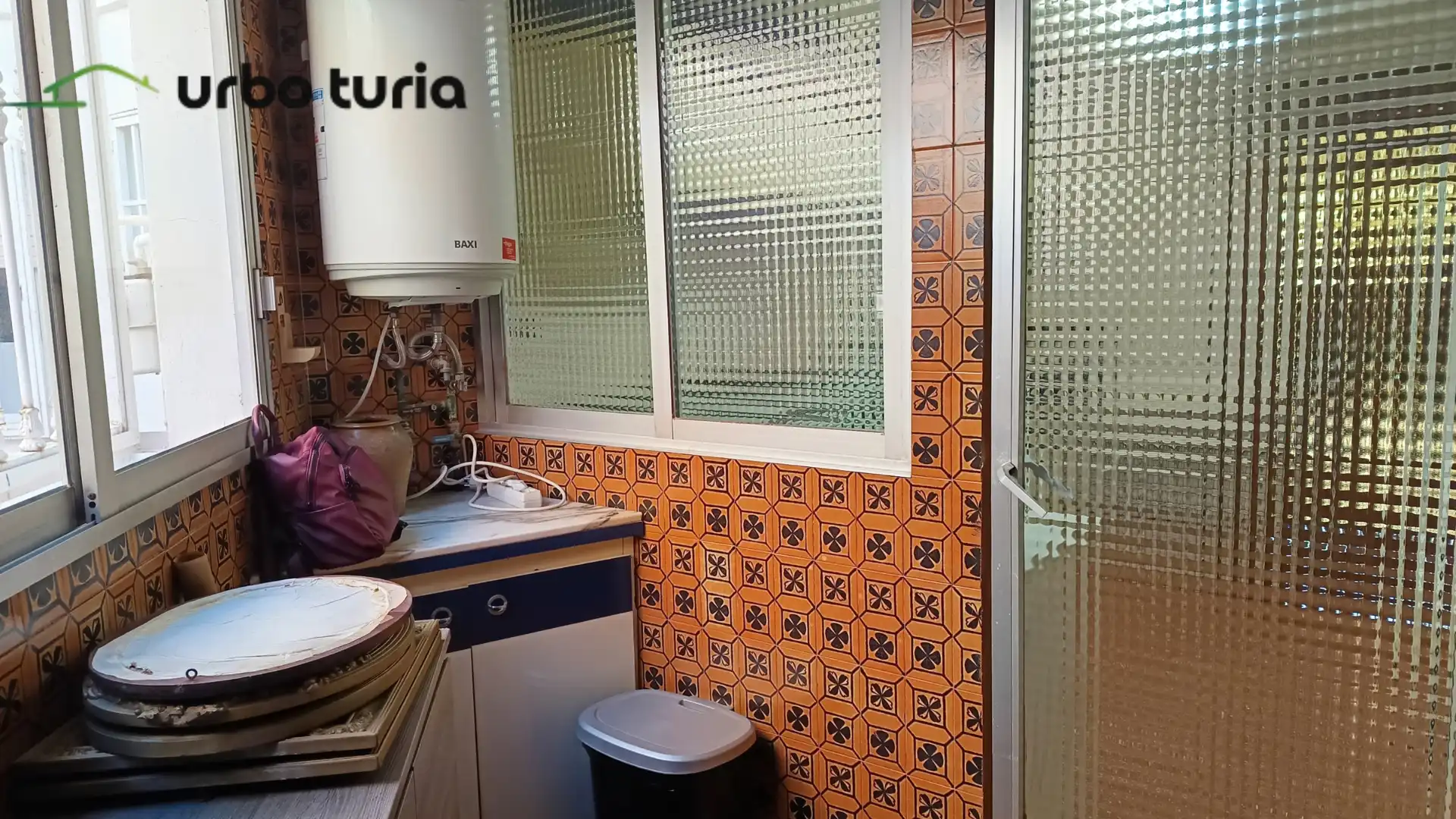 Baño de Piso en venta en Valencia con Aire acondicionado y Alarma