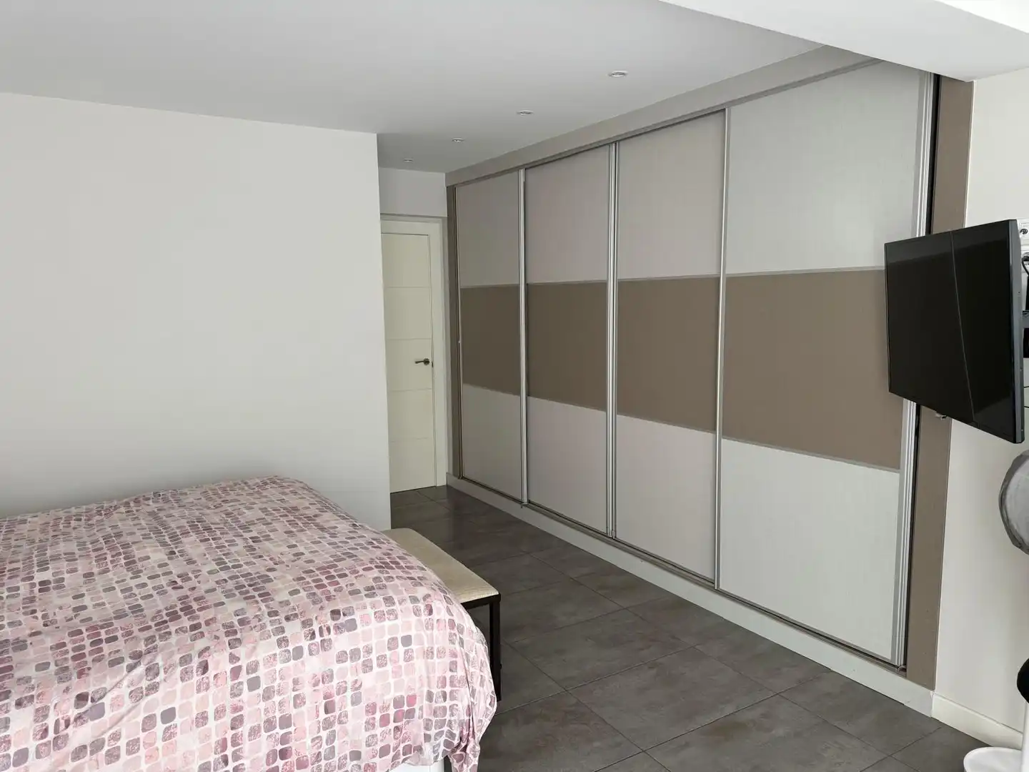 Flat for sale in Calle Marqués de Valdecilla, 9, Centro