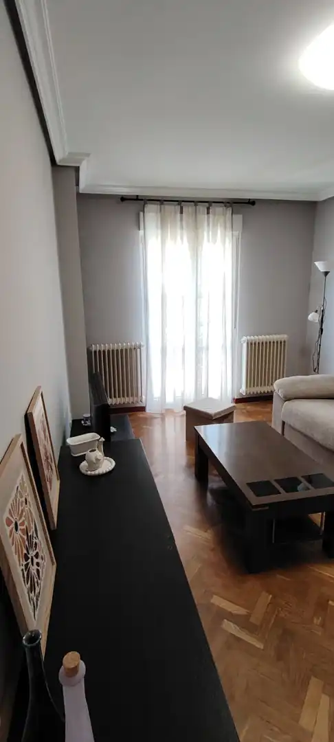 Apartamento con ascensor en alquiler en Chinchibarra - Capuchinos, imagen 3