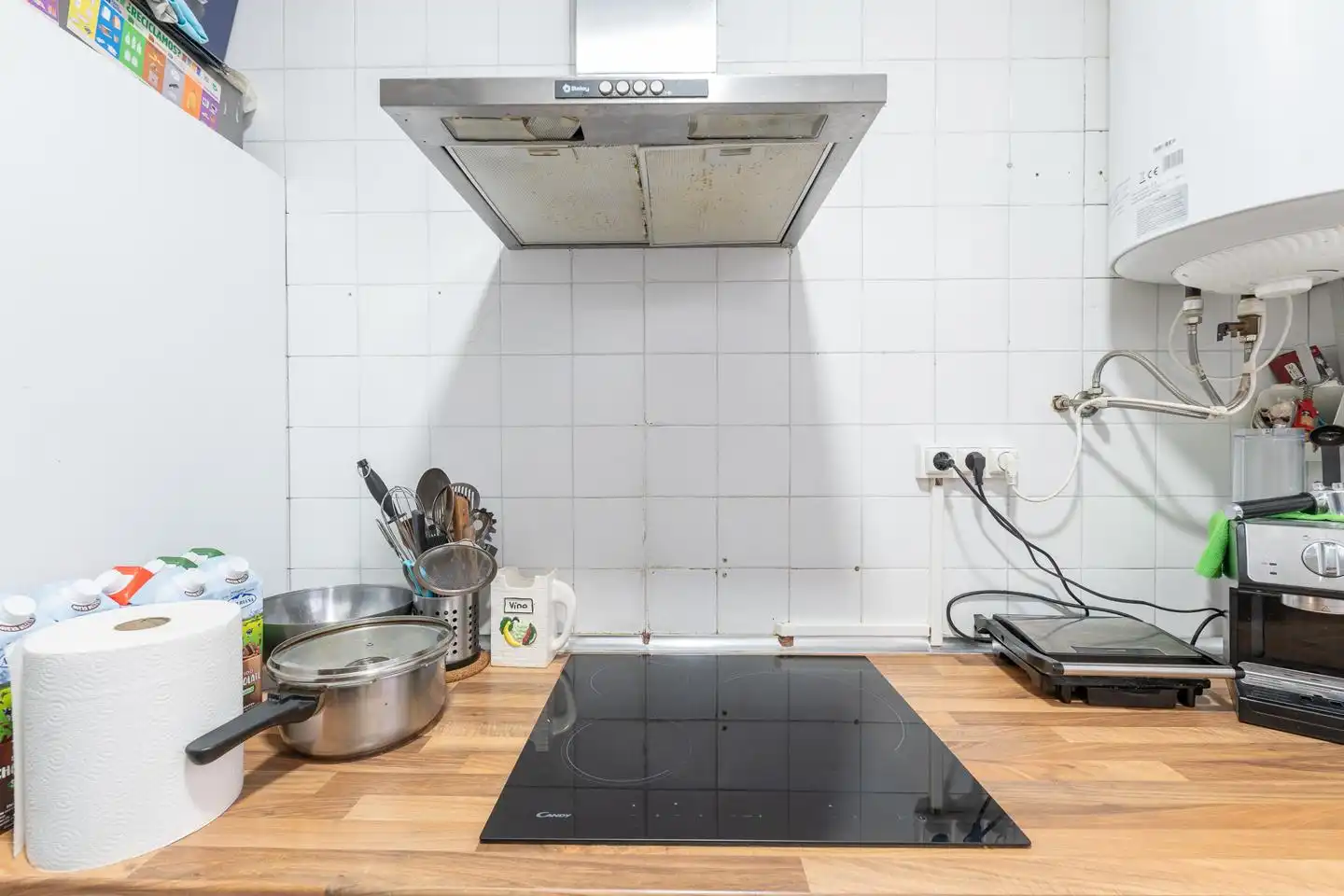Cocina de Planta baja en venta en Oviedo  con Calefacción y Amueblado