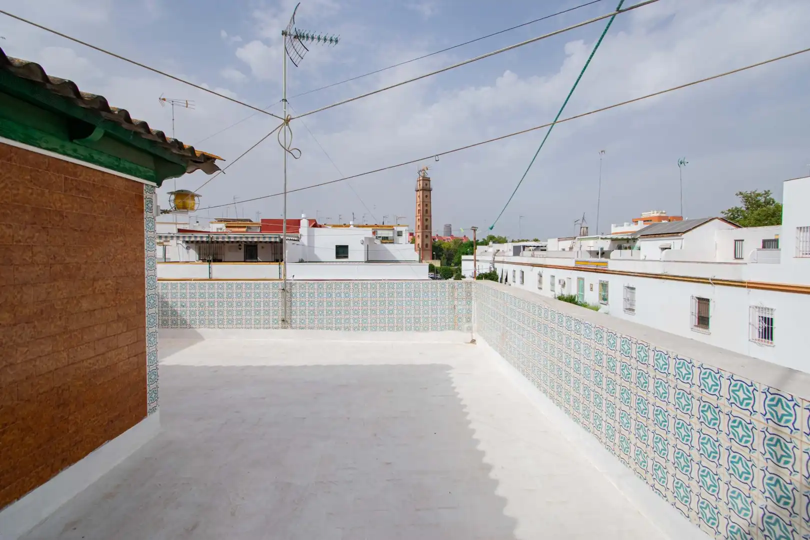 Terrasse von Haus oder Chalet zum Verkauf in Sevilla mit Klimaanlage, Terrasse und Abstellraum