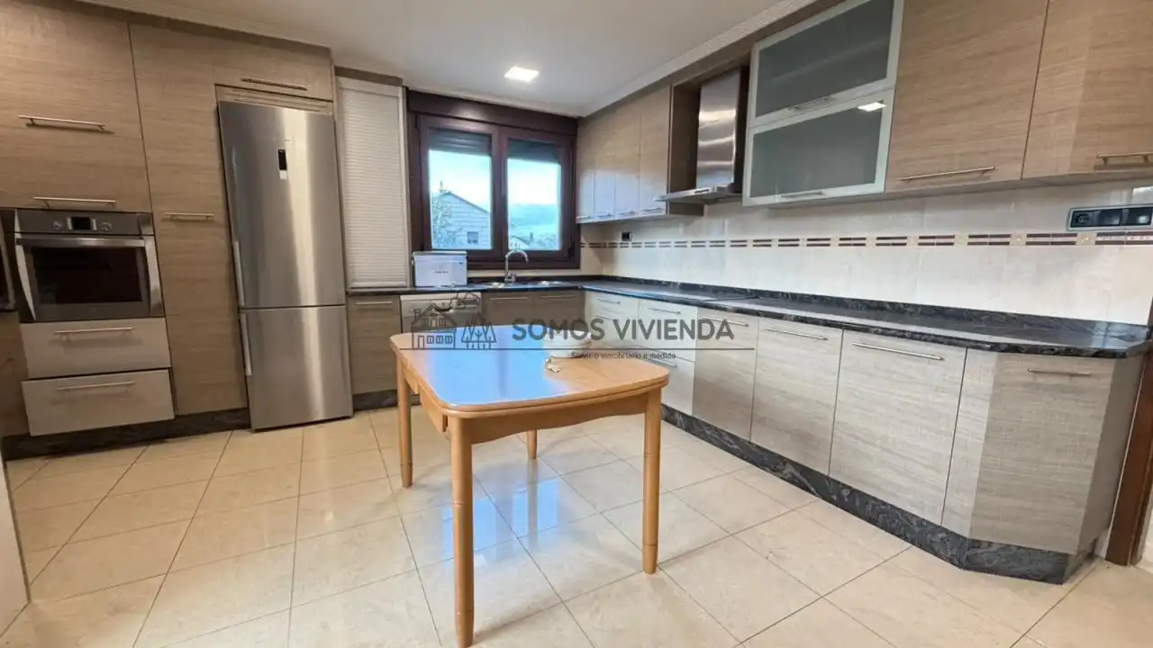 Kitchen of Houses for sale in San Cibrao das Viñas  with Heating, Private garden and Storage room