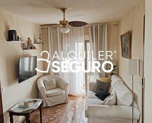 Sala d'estar de Pis de lloguer en El Barraco  amb Calefacció, Terrassa i Moblat