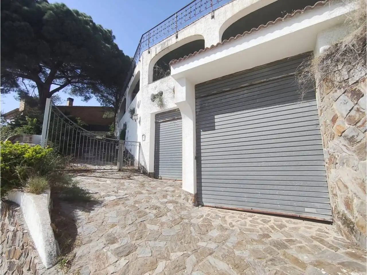 Vista exterior de Casa o chalet en venta en Sant Fost de Campsentelles con Jardín privado, Terraza y Piscina