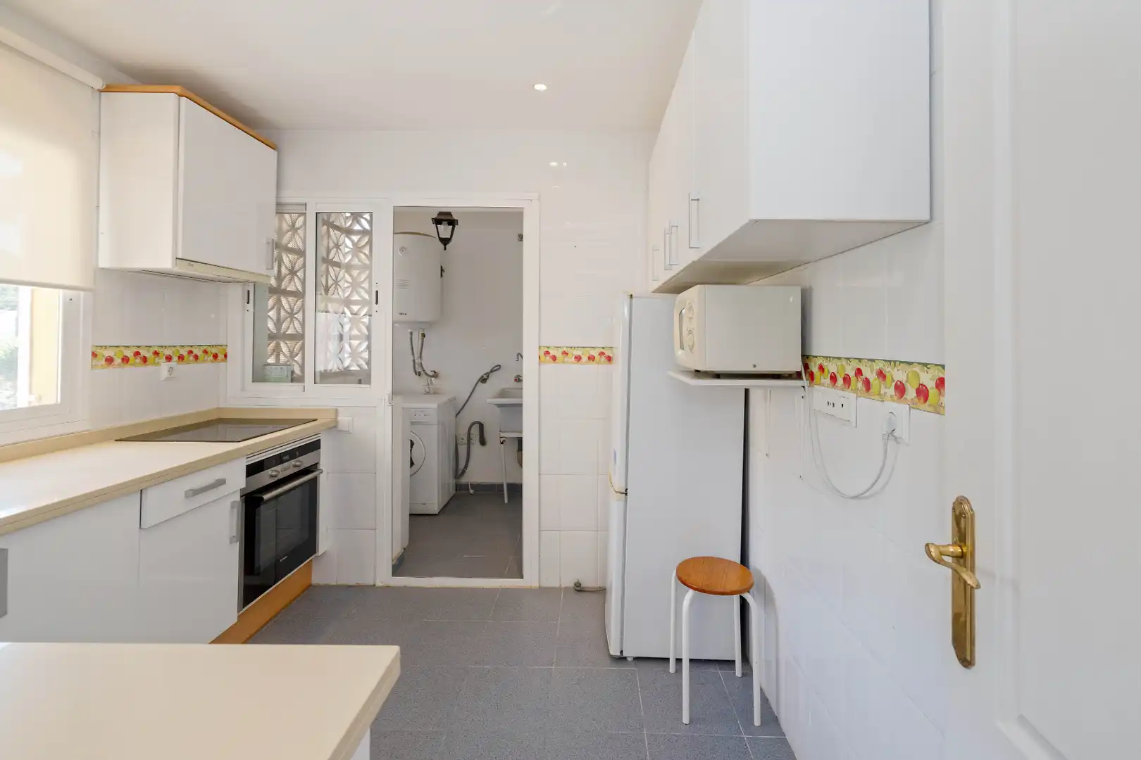 Küche von Wohnung zum Verkauf in Marbella mit Klimaanlage, Heizung und Terrasse