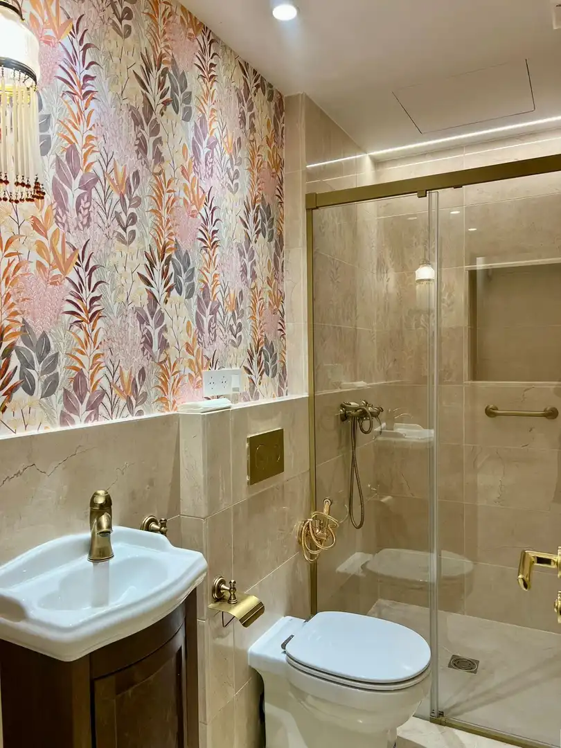 Baño de Dúplex de alquiler en Granada con Aire acondicionado y Alarma
