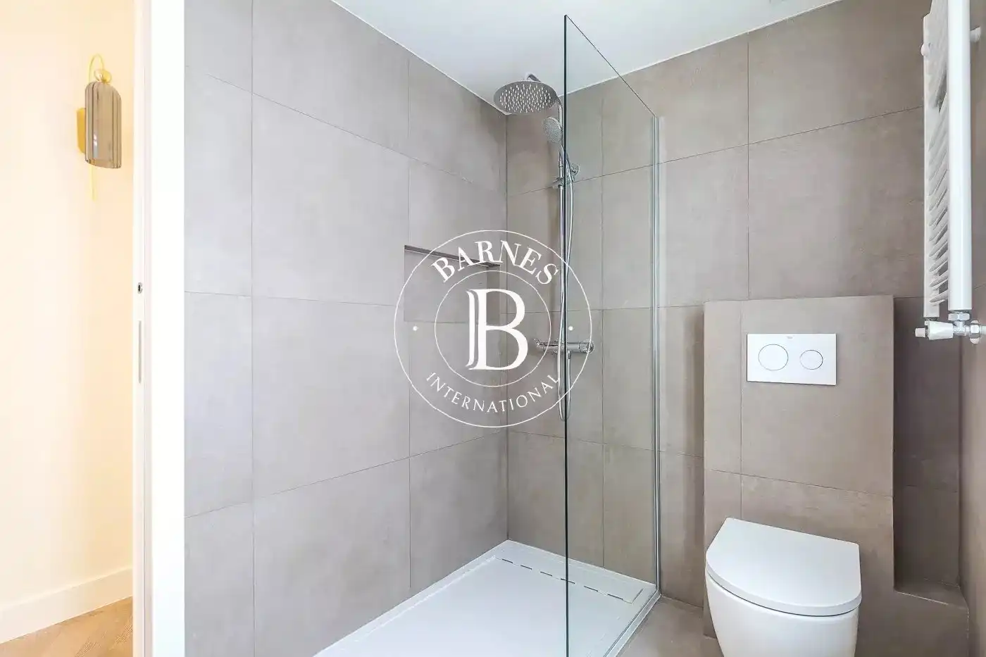 Bathroom of Flat for sale in Madrid  with Air Conditioner, Heating and Furnished