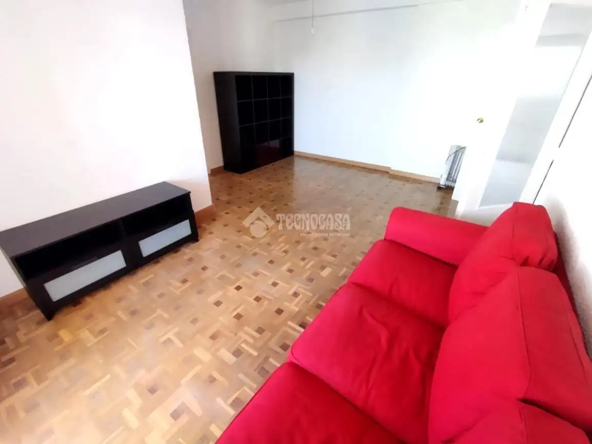 Sala d'estar de Pis en venda en Móstoles amb Calefacció, Parquet i Terrassa