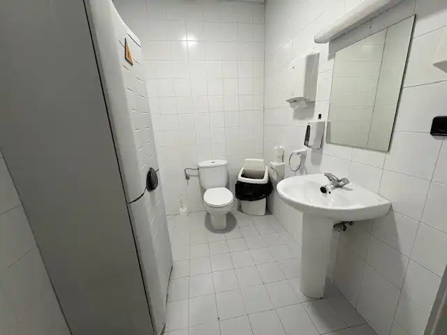 Badezimmer von Garage zur Miete in Donostia - San Sebastián 