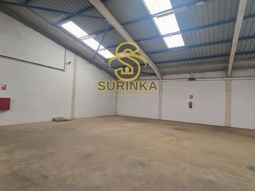Nau industrial en venda a GARLOPA