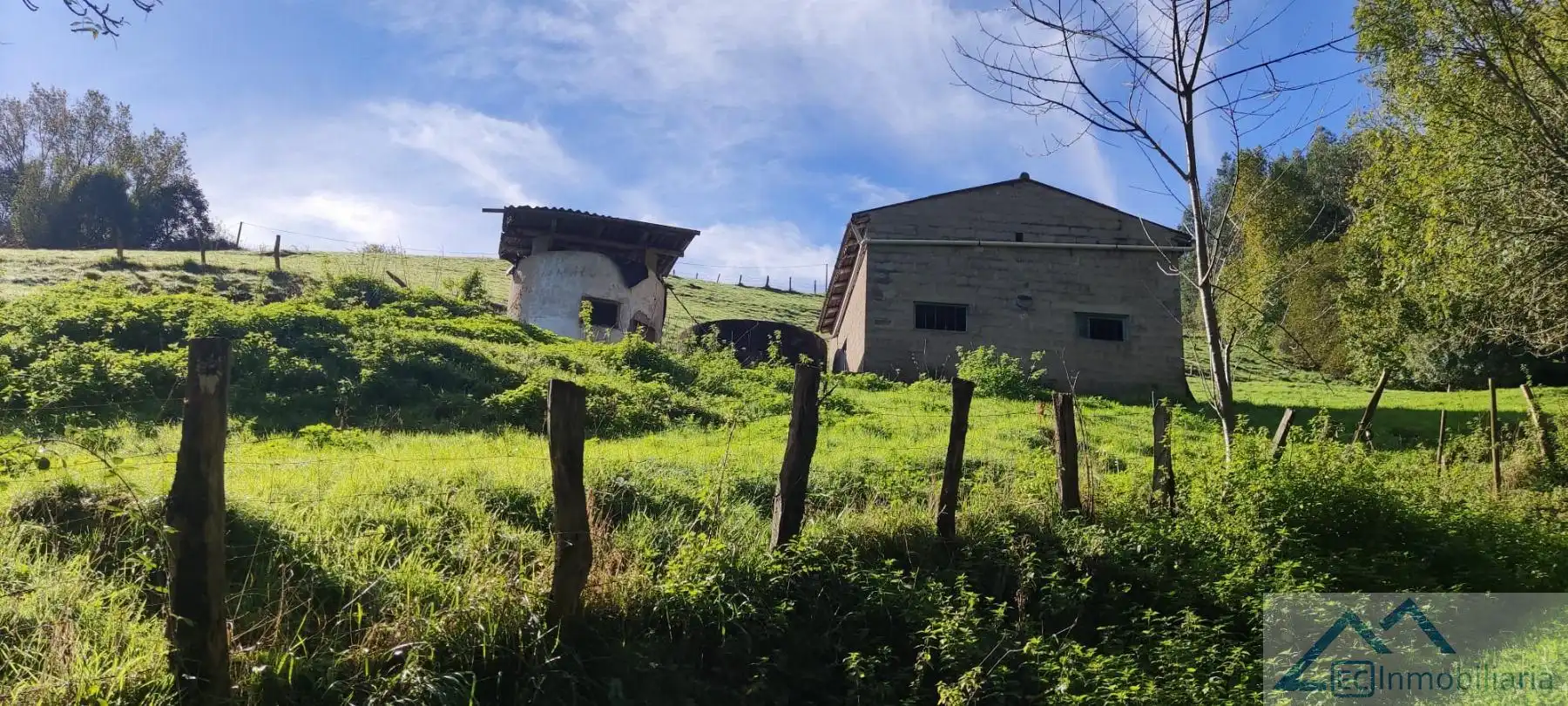 Vista exterior de Casa o xalet en venda en Corvera de Toranzo