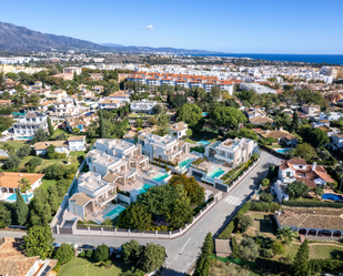 Vista exterior de Casa o xalet en venda en La Campana amb Aire condicionat, Calefacció i Jardí privat