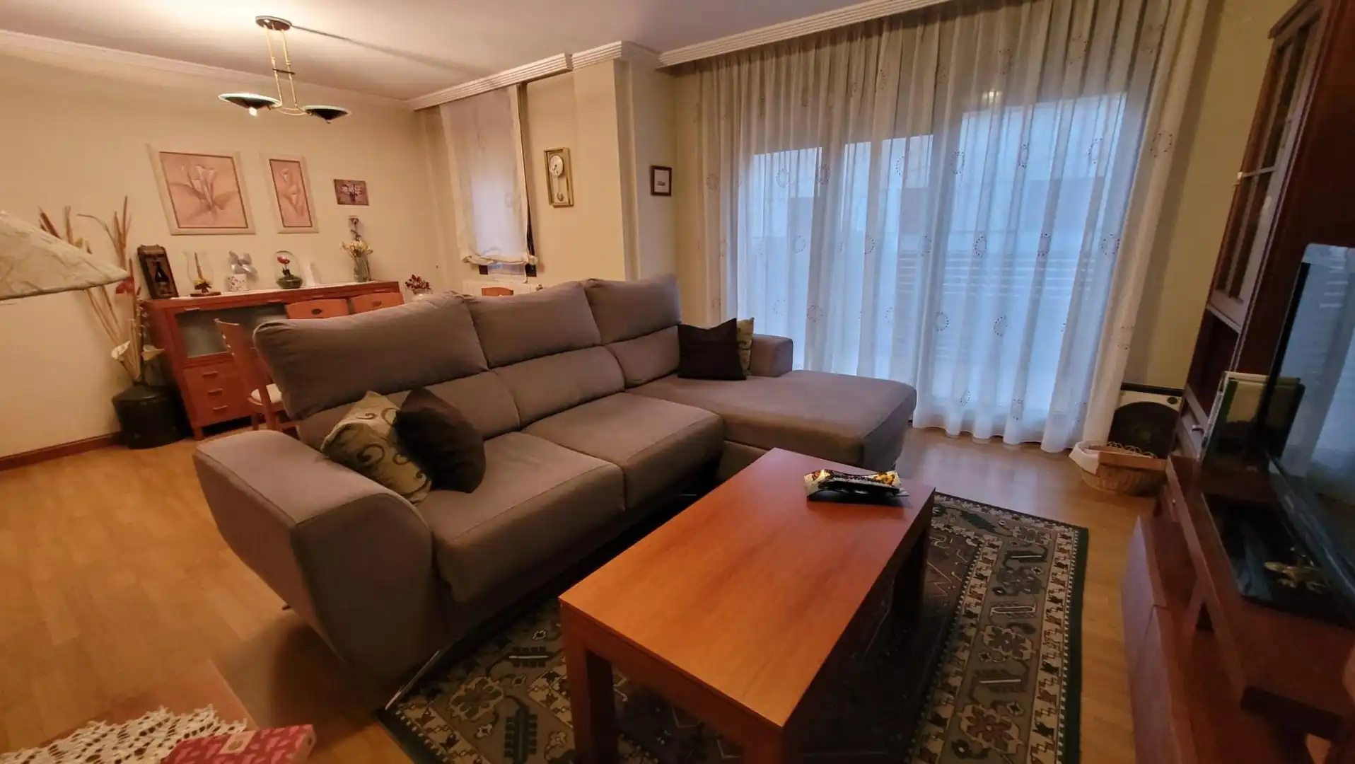 Sala d'estar de Casa adosada en venda en Garrido