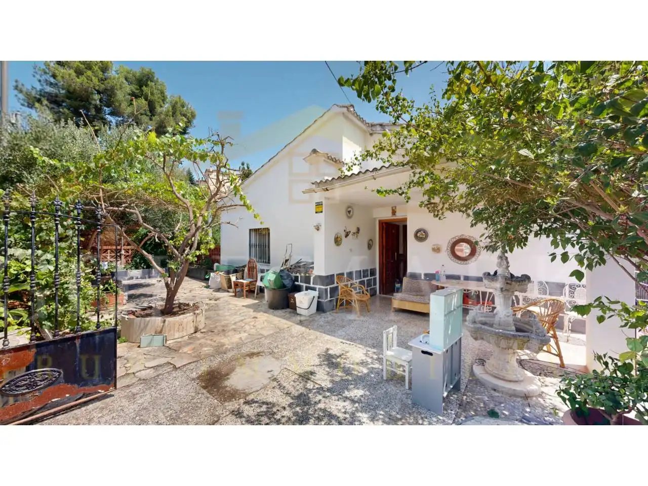 Vista exterior de Casa o xalet en venda en Corbera de Llobregat amb Calefacció, Jardí privat i Terrassa