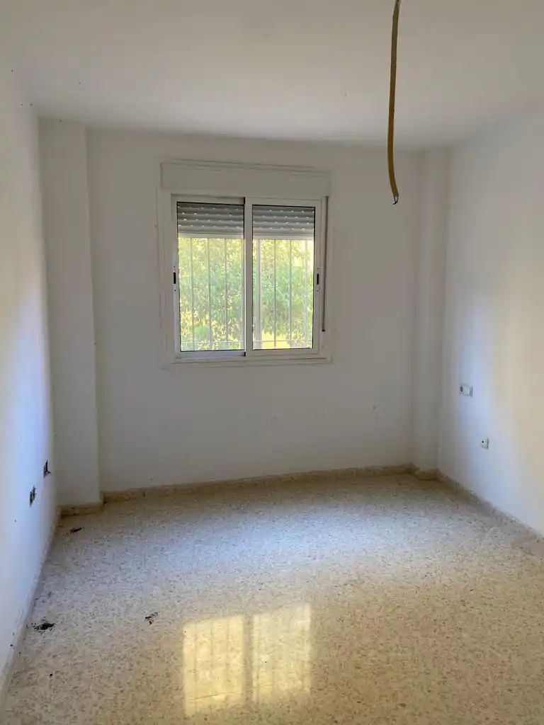Bedroom of Flat for sale in Algeciras