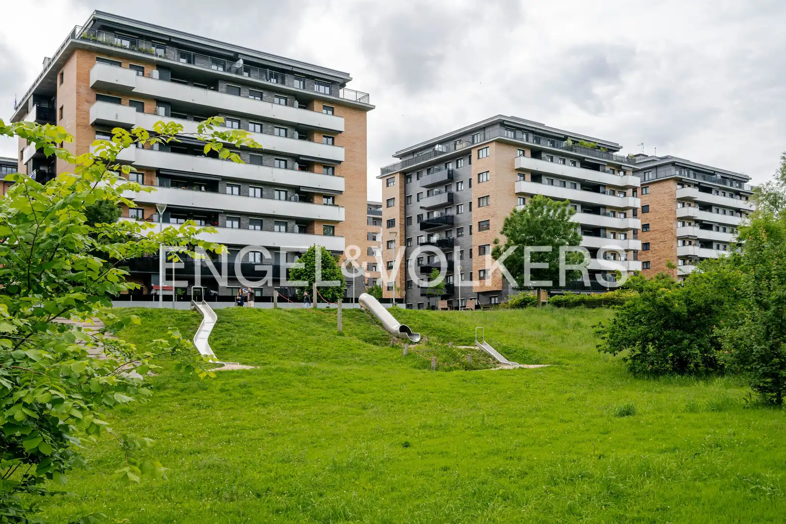 Vista exterior de Piso en venta en Astigarraga con Calefacción, Jardín privado y Terraza