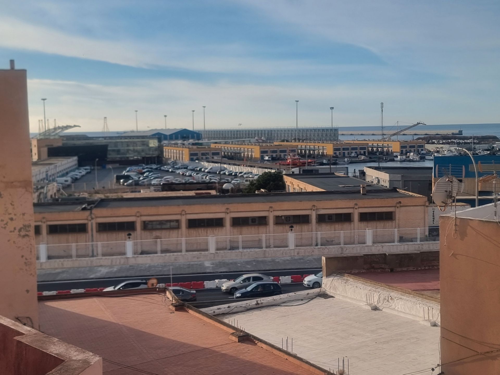 Aparcament de Casa o xalet en venda en  Almería Capital amb Aire condicionat, Terrassa i Moblat