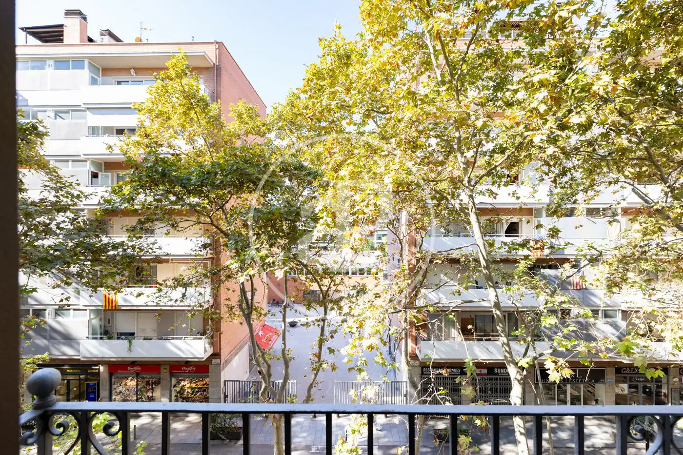 Vista exterior de Piso en venta en Barcelona con Aire acondicionado, Calefacción y Balcón