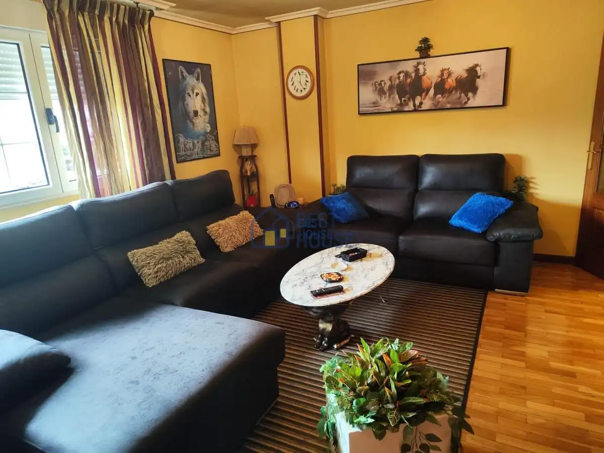 Casa con jardín en venta en Villaquilambre, imagen 5