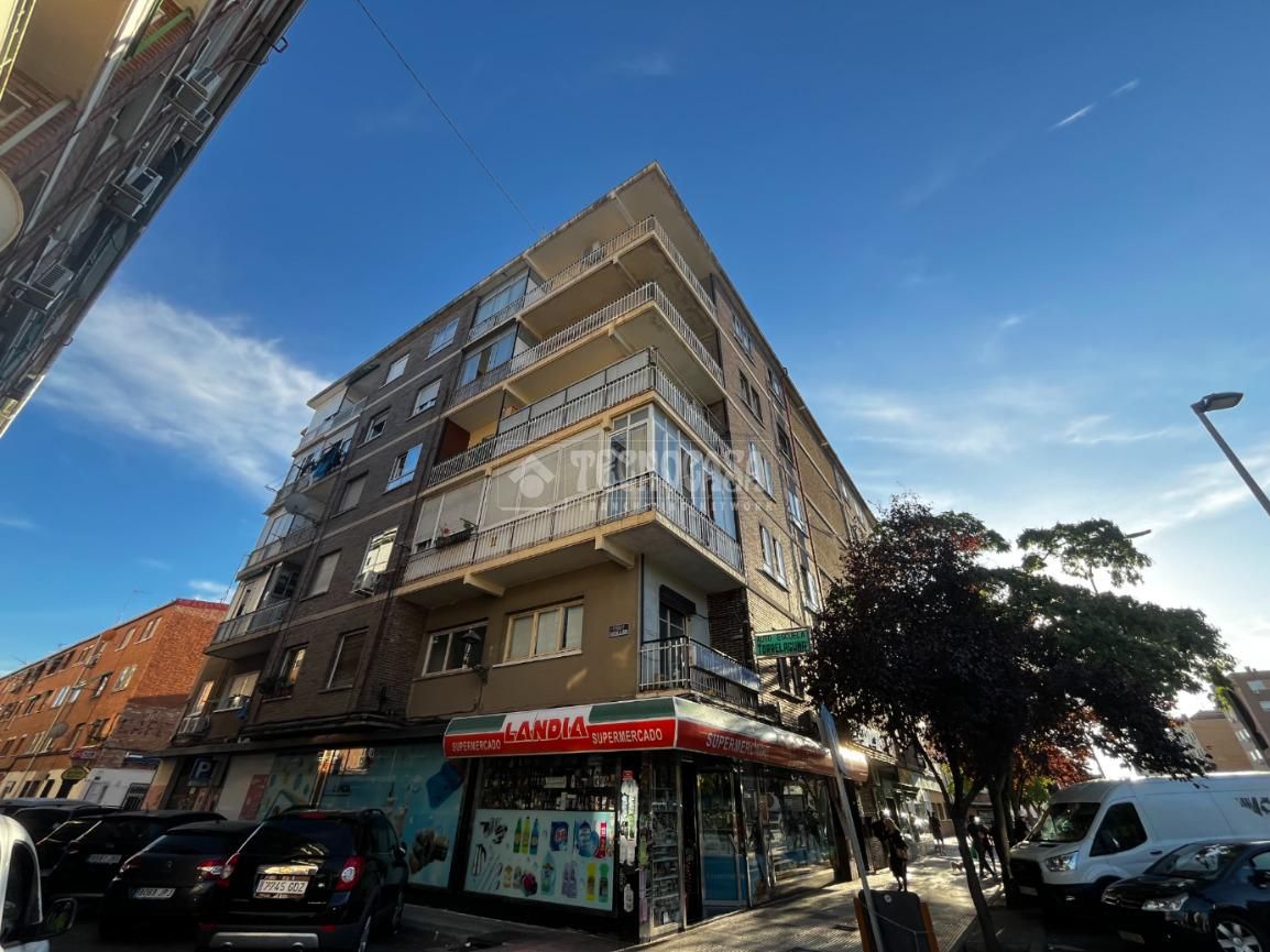 Exterior view of Flat for sale in Torrejón de Ardoz  with Heating