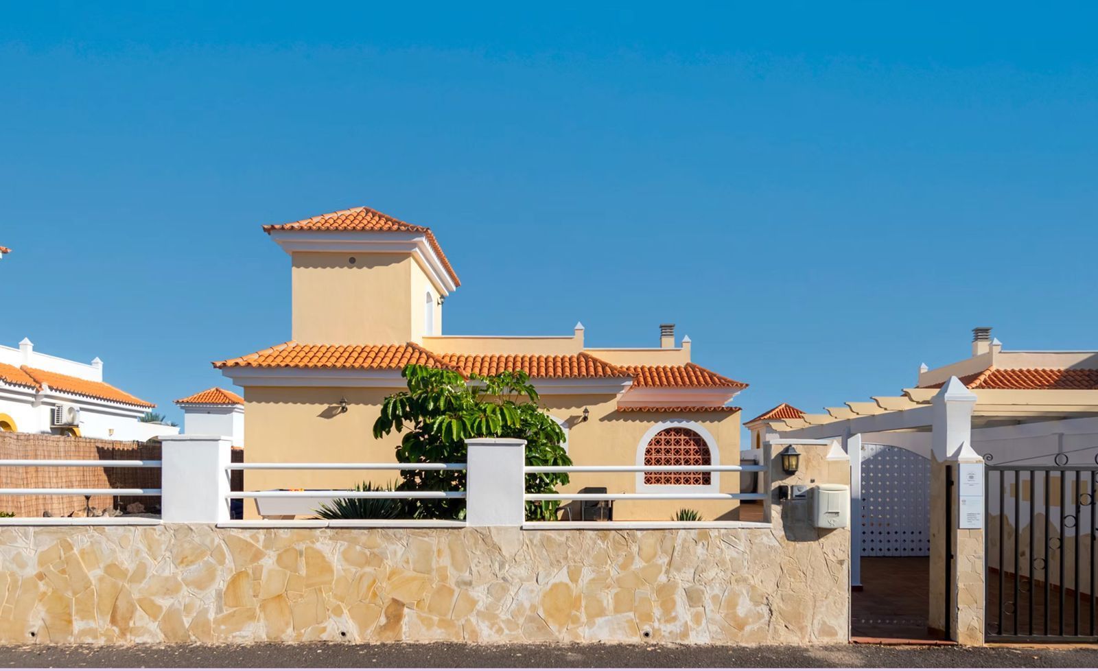 Exterior view of House or chalet for sale in Antigua