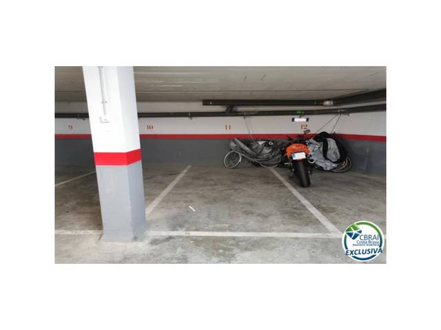 Garaje en Venta en Calle Emporda, 12 en El Port