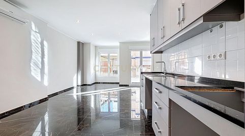 Foto 4 de Apartamento en venta en Cl Paz la 27 Torrevieja (alicante), 27, Puerto Deportivo, Torrevieja