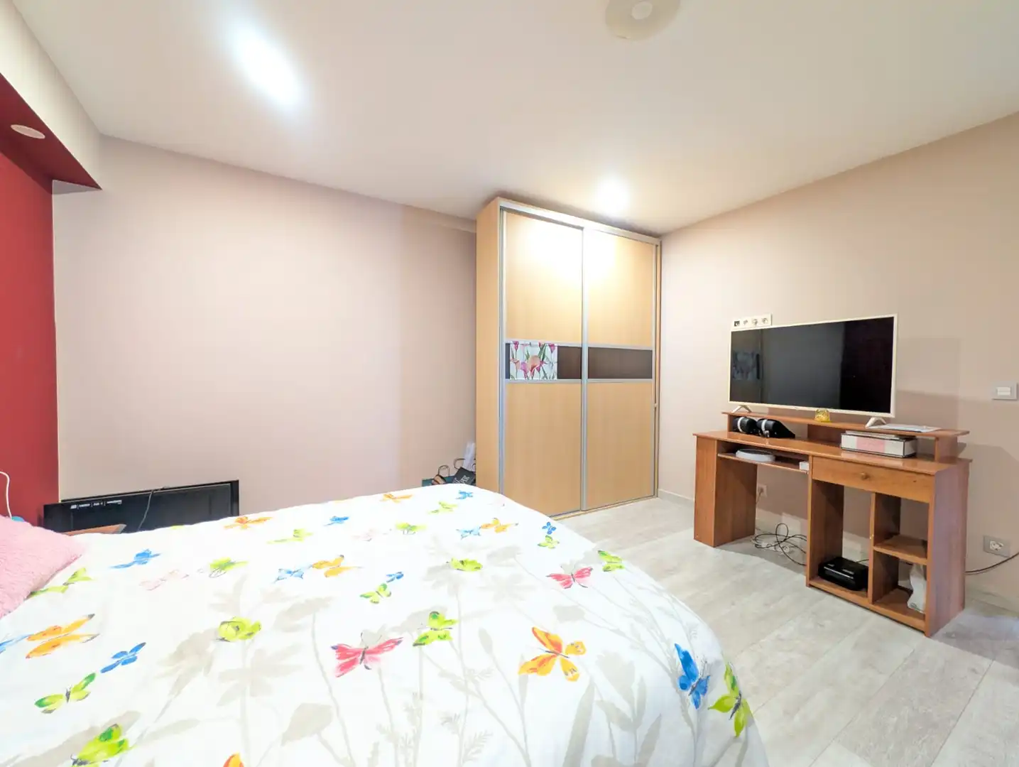 Dormitori de Casa o xalet en venda en Zaragoza amb Aire condicionat, Terrassa i Moblat