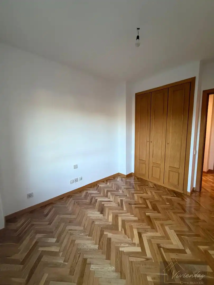 Piso de alquiler en Sector B