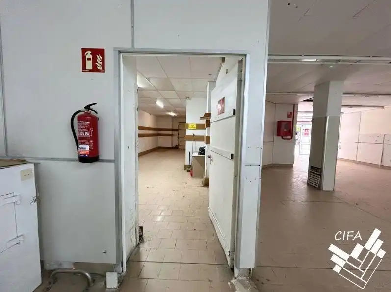 Local comercial en alquiler en Calle de Hernán Cortés, imagen 13