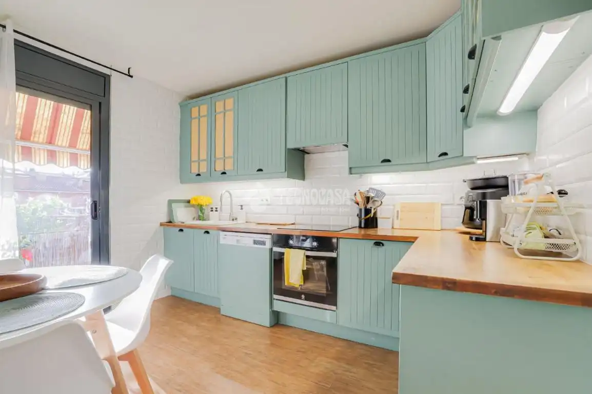Kitchen of Flat for sale in Ripollet  with Air Conditioner, Heating and Terrace