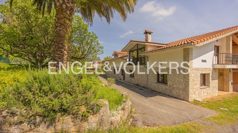 Foto 2 de Casa adosada de alquiler en Mungia, Bizkaia
