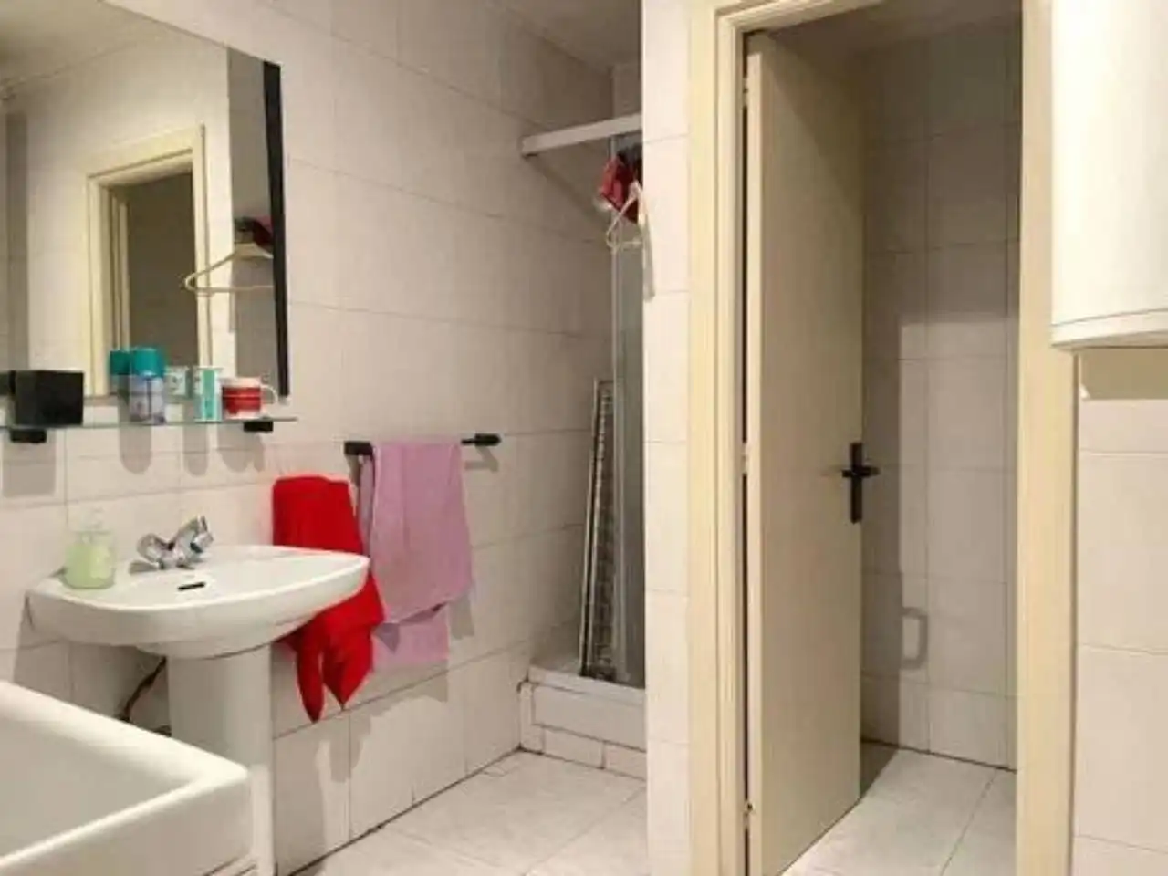 Badezimmer von Büro zum Verkauf in Leioa