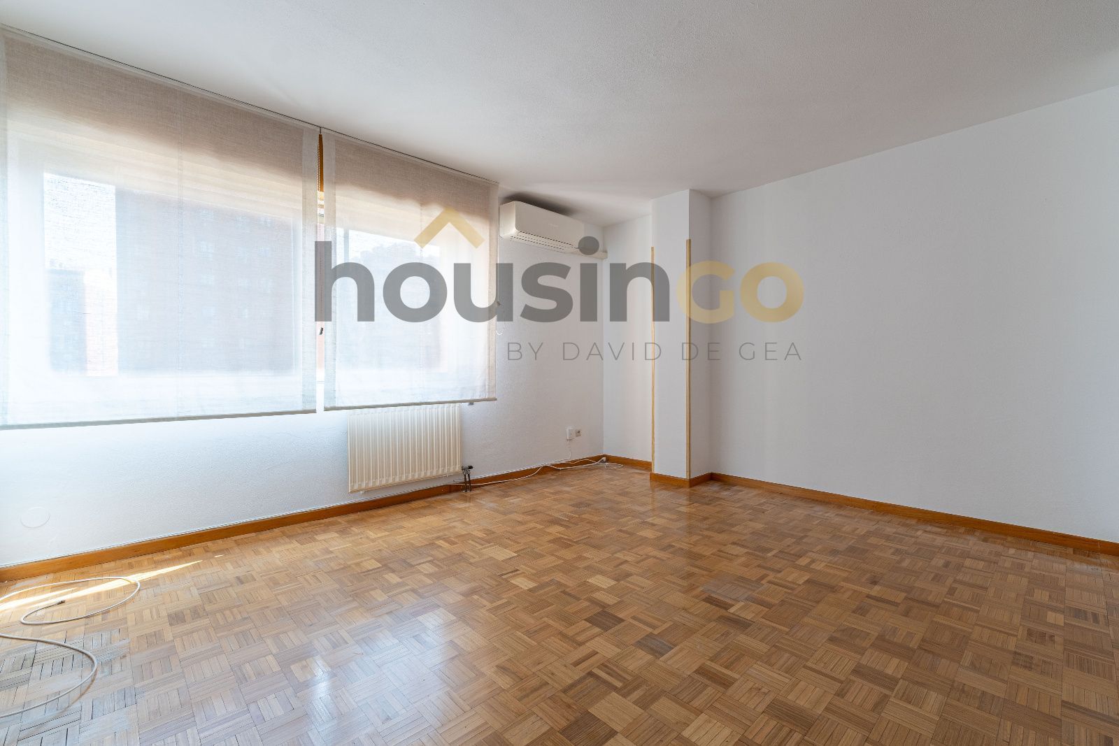Sala de estar de Piso de alquiler en  Madrid Capital con Aire acondicionado, Calefacción y Trastero