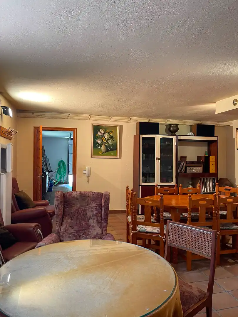 Sala d'estar de Casa o xalet en venda en Plasencia amb Aire condicionat, Calefacció i Jardí privat