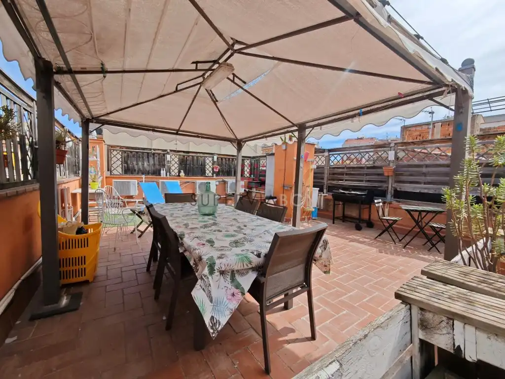 Terrasse von Dachboden zum Verkauf in Barcelona mit Balkon