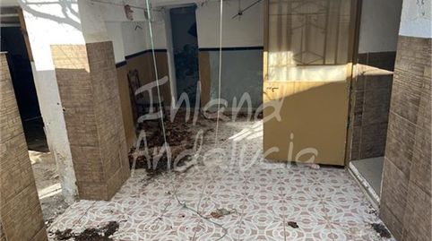 Foto 3 de Casa adosada en venta en Castillo de Locubín, Jaén