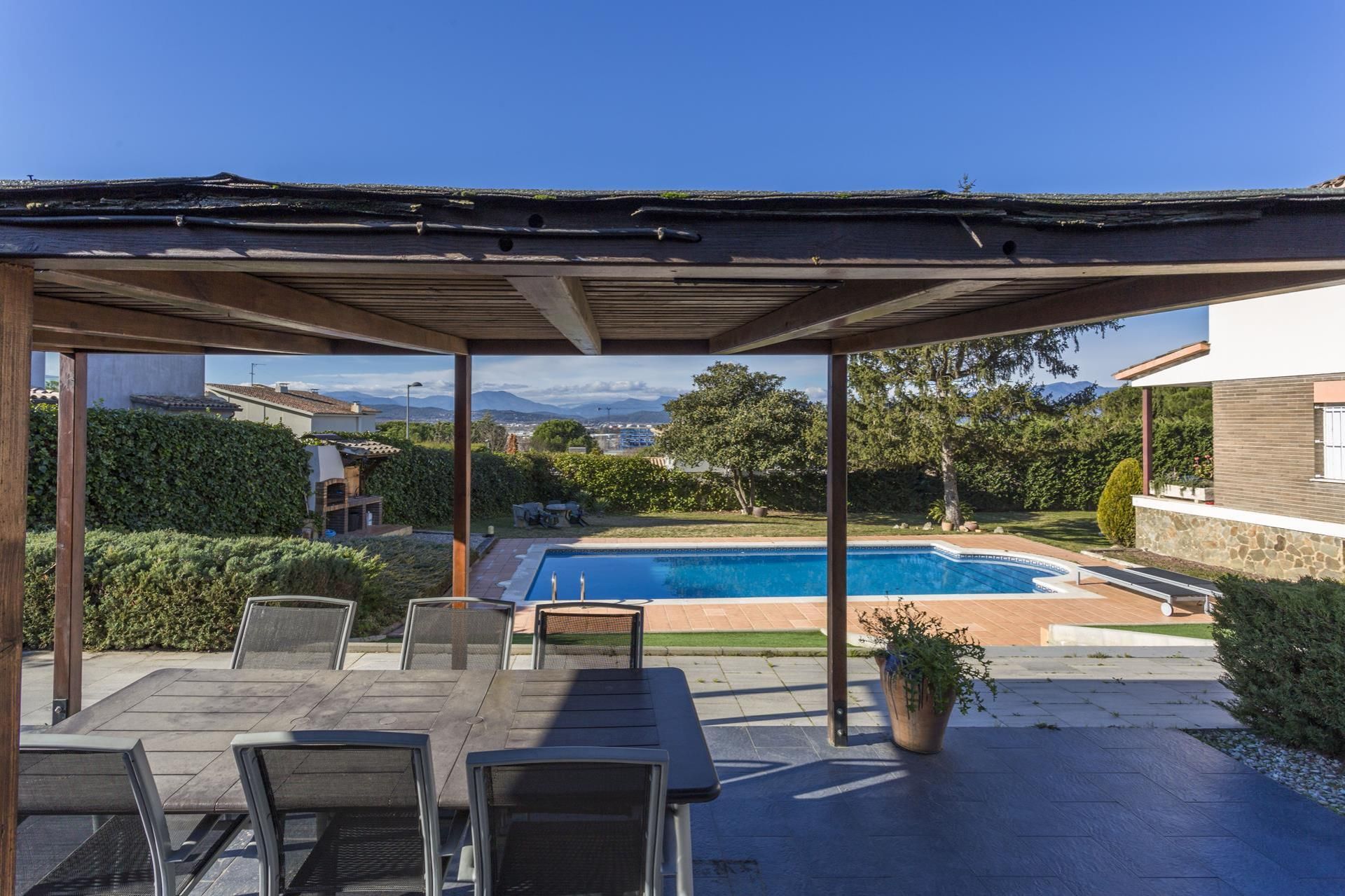 Jardí de Casa adosada en venda en Girona Capital amb Calefacció, Jardí privat i Terrassa