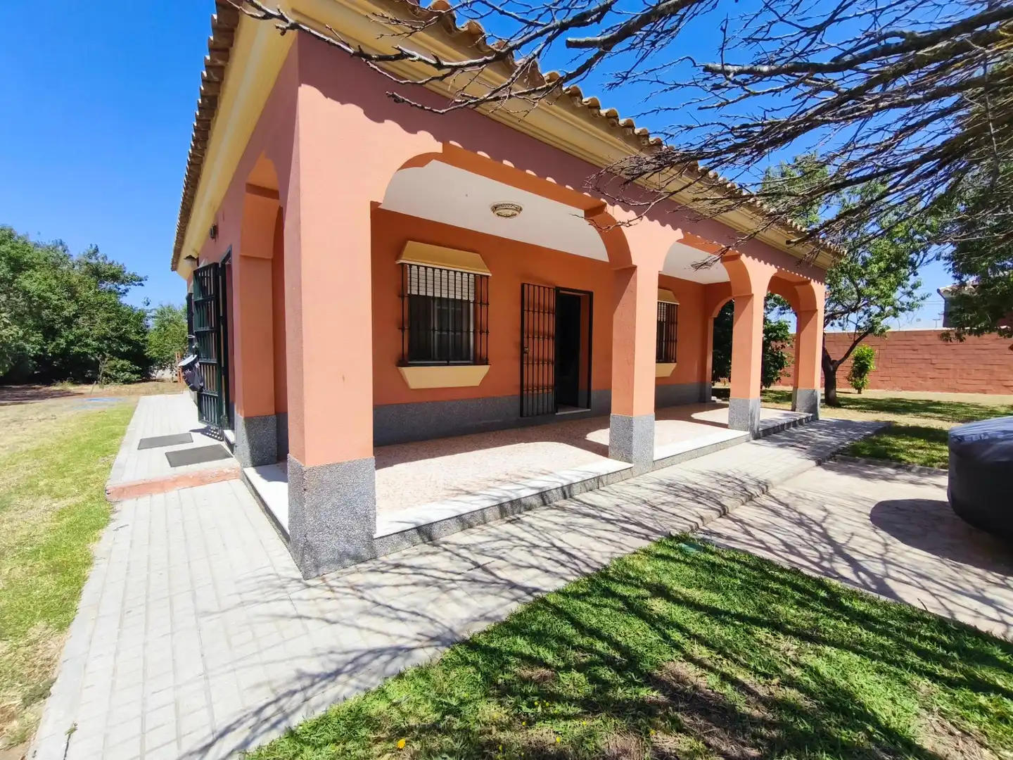 Chalet con piscina en venta en Los Franceses – La Vega