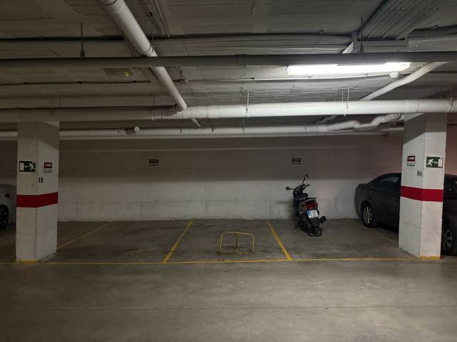 Garaje en Alquiler en Calle Gustavo Pittaluga, 14 en El Tejar - Hacienda Bizcochero