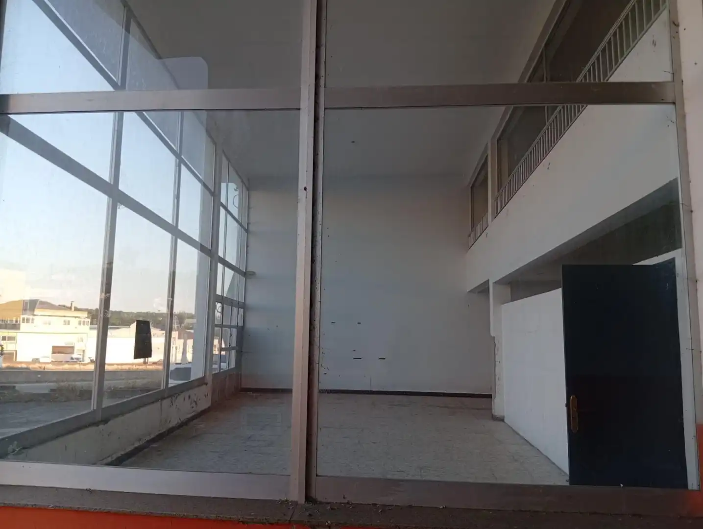 Nau industrial en venda en Outeiro de Rei