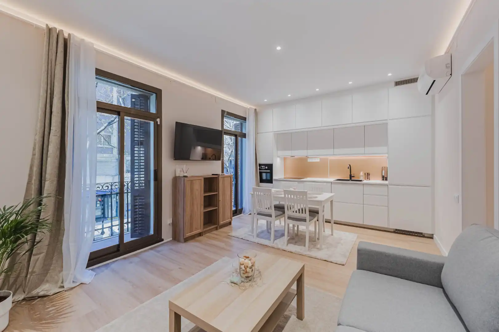 Flat with terrace for sale in Carrer de València