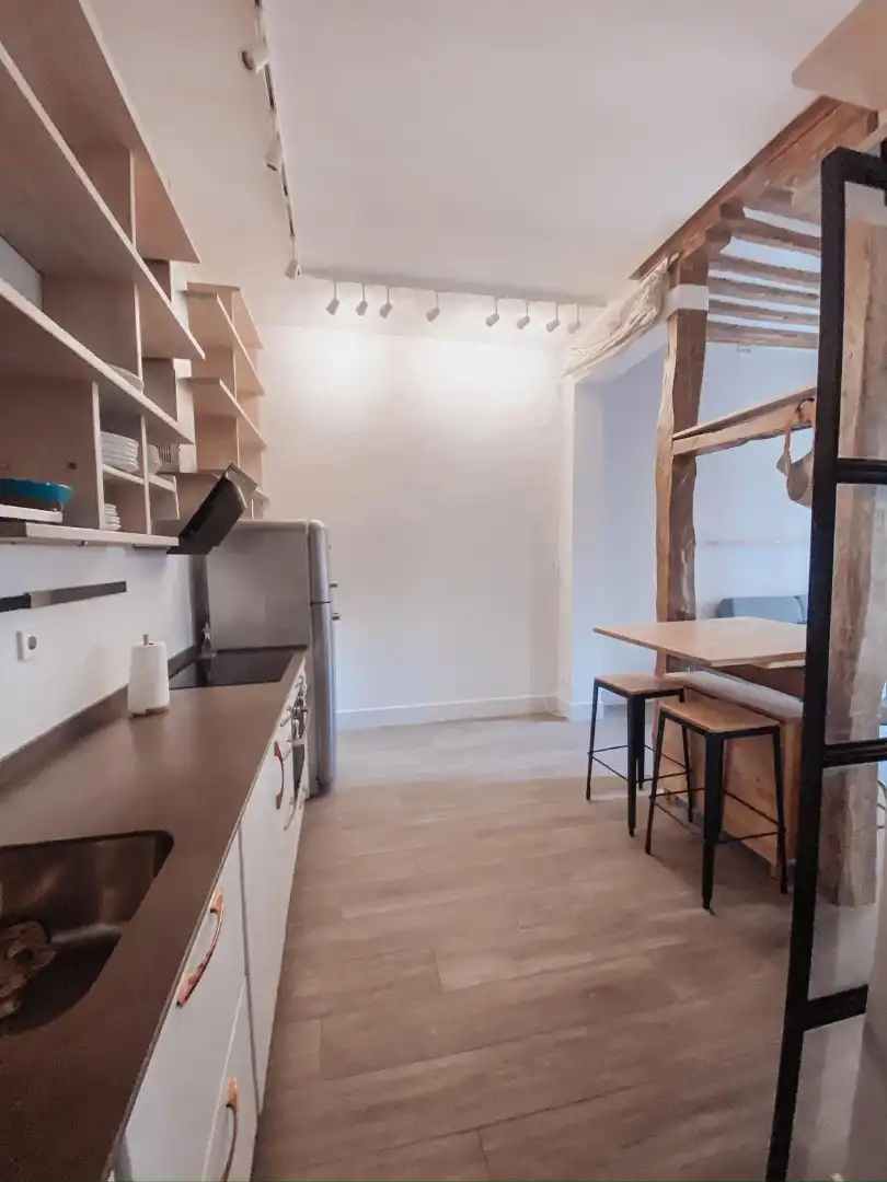 Cuina de Apartament de lloguer en Madrid amb Aire condicionat, Calefacció i Forn