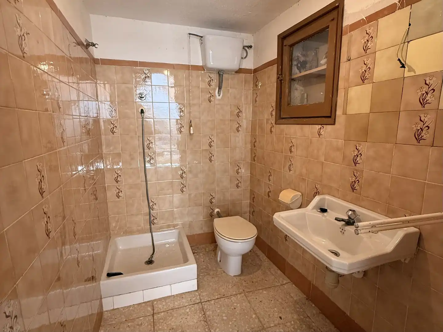 Bany de Edifici en venda en La Canonja
