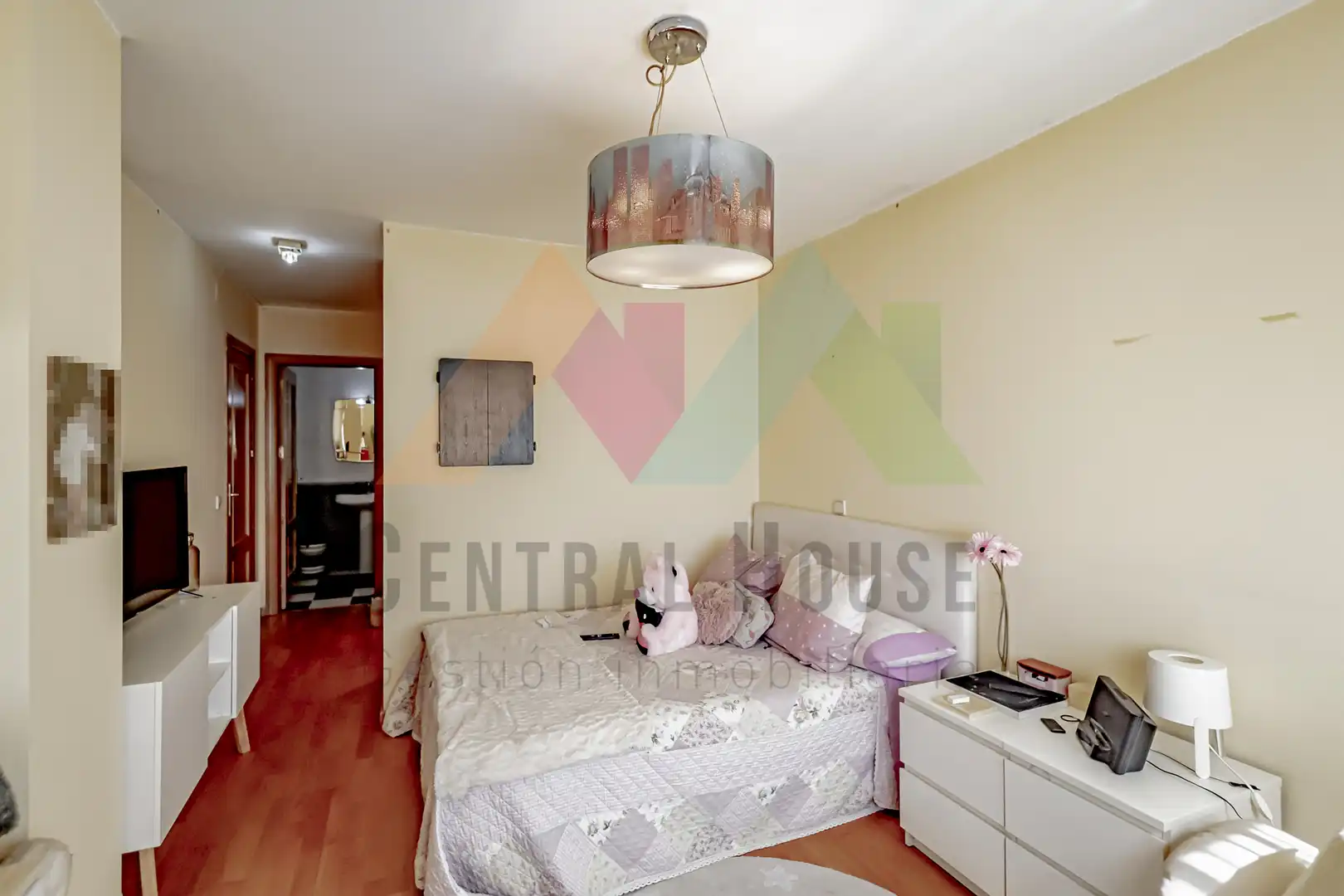 Habitación de Casa adosada en venta en Guadalajara con Aire acondicionado, Calefacción y Jardín privado