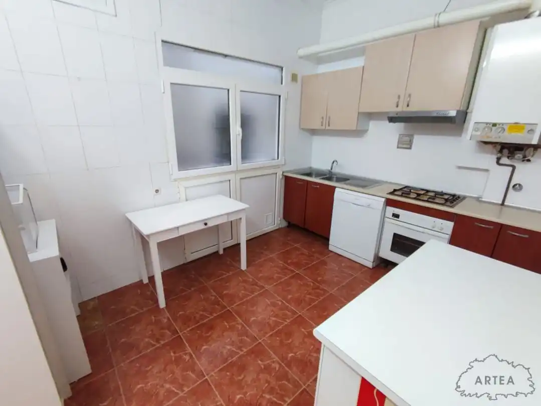Cocina de Piso de alquiler en Bilbao  con Calefacción, Horno y Lavadora