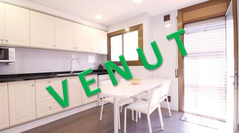 Foto 2 de Casa adosada en venta en Carrer Ramon Berenguer, La Romànica, Barberà del Vallès