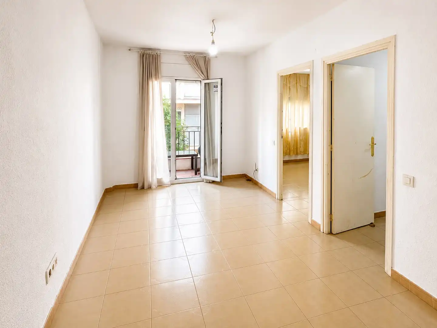 Schlafzimmer von Wohnung zum Verkauf in Badalona mit Balkon