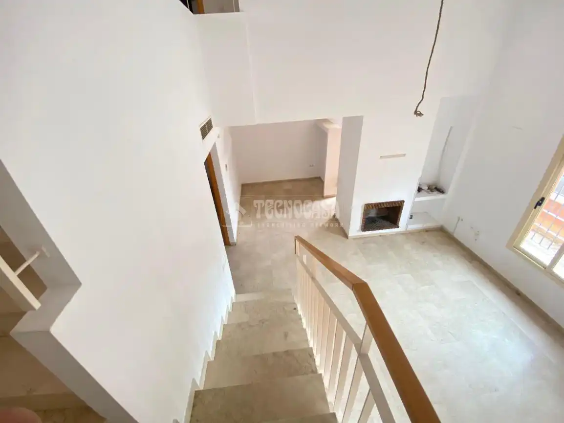 Piso en venta en Sanlúcar la Mayor con Aire acondicionado y Amueblado